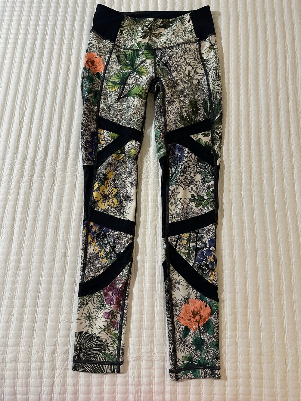 CALIA by Carrie Underwood Floral Print Leggings with Black Mesh Panels Size S